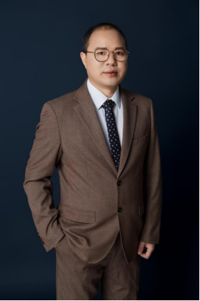 推动广告制作行业走向国际化的领军者——访广州友心谊广告有限公司总经理熊远见(图1)