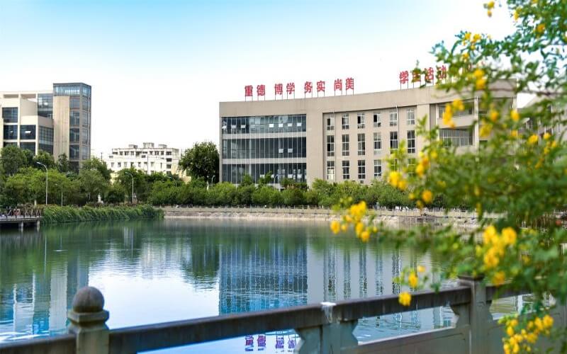 北京哪些专科(高职)有广告艺术设计专业_2024年更新(图1) 北京哪些专科(高职)有广告艺术设计专业_2024年更新(图1)