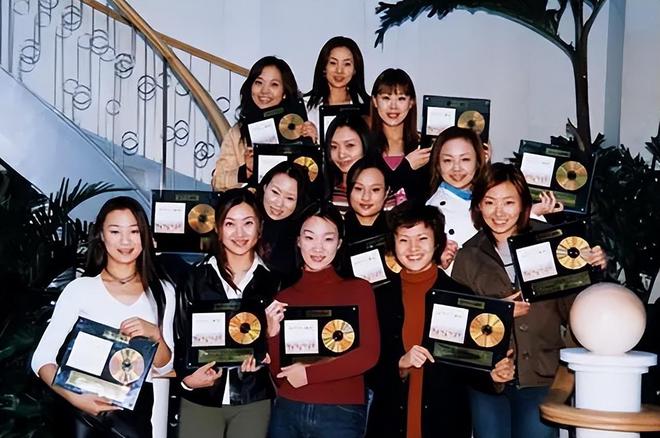 23年前那个爆火的女子十二乐坊放弃中国到日本发展如愿了吗(图13)