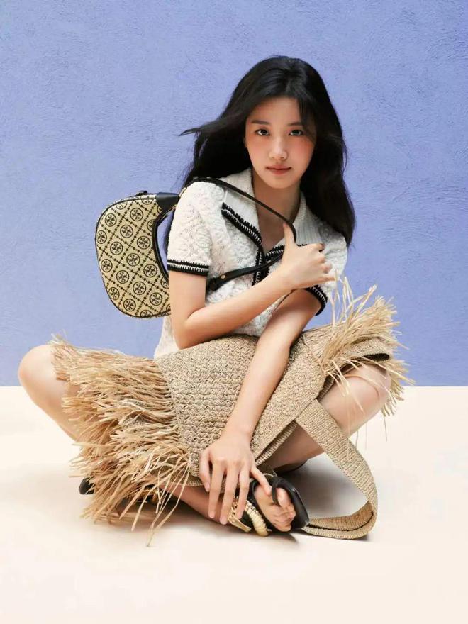 法式慵懒风?草编元素拿捏了(图11) 法式慵懒风?草编元素拿捏了(图11)