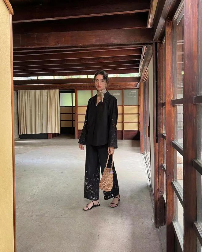 法式慵懒风?草编元素拿捏了(图23) 法式慵懒风?草编元素拿捏了(图23)