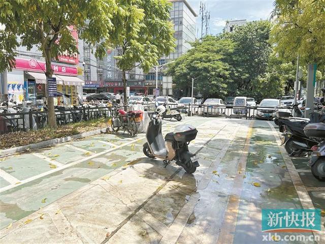 广州增城一地铁口附近被设置成收费停车场 街道回应(图2) 广州增城一地铁口附近被设置成收费停车场 街道回应(图2)