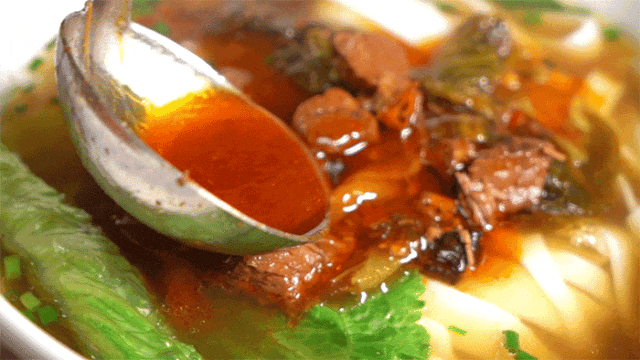 凭手工现做硬控魔都米粉界「三两粉」又开新店!(图4) 凭手工现做硬控魔都米粉界「三两粉」又开新店!(图4)