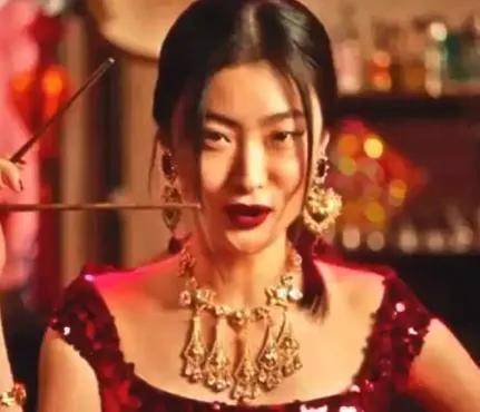 马面裙事件再上演?FENDI帮着韩国当起了文化小偷?(图19) 马面裙事件再上演?FENDI帮着韩国当起了文化小偷?(图19)